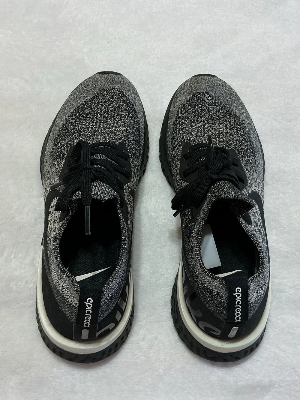 Nike Epic React Flyknit Oreo Running Shoes Women's Black Gray White Size 6.5